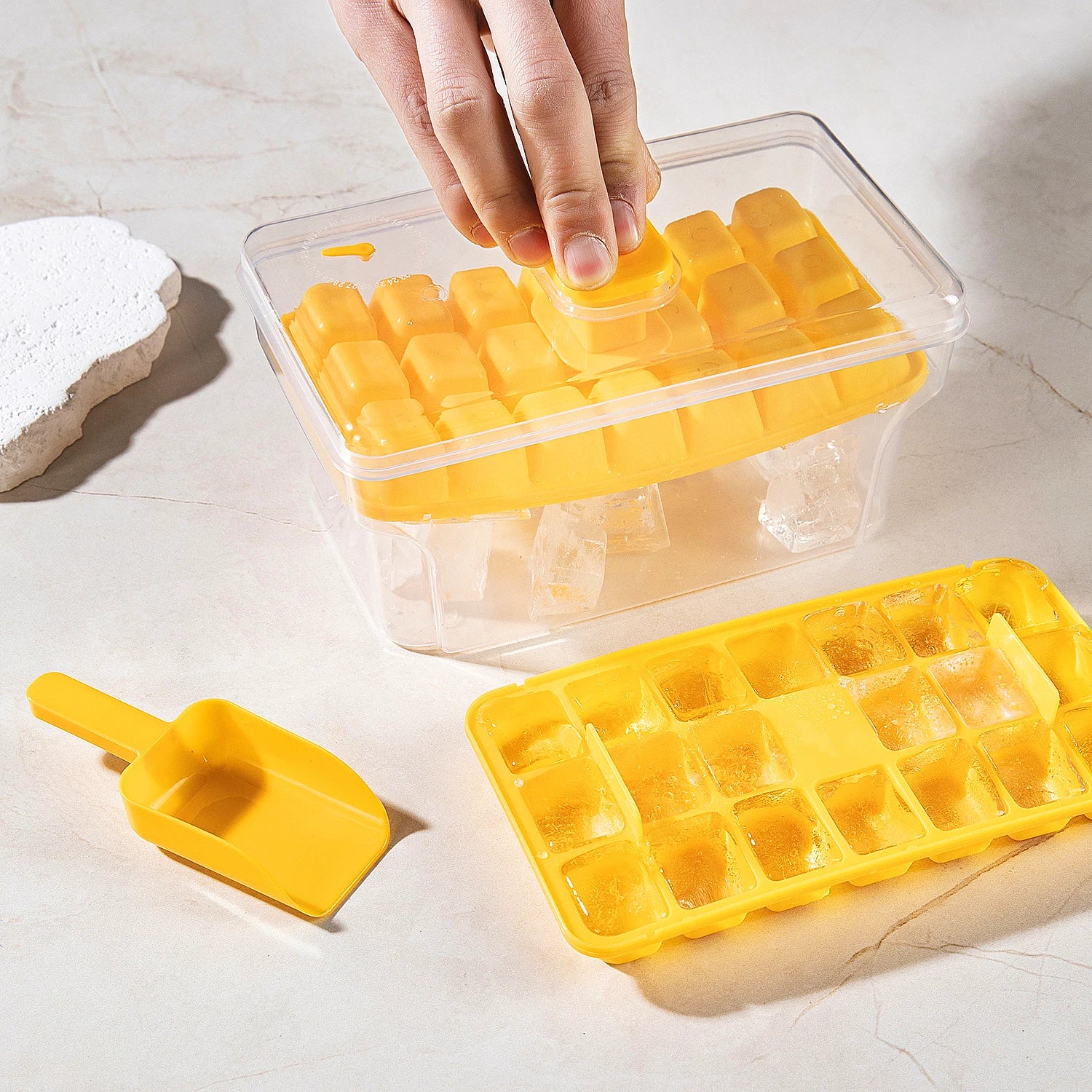 Azylo One-Press Easy Release Ice Cube Tray Kit with Lid & Storage Bin (68 Cubes)